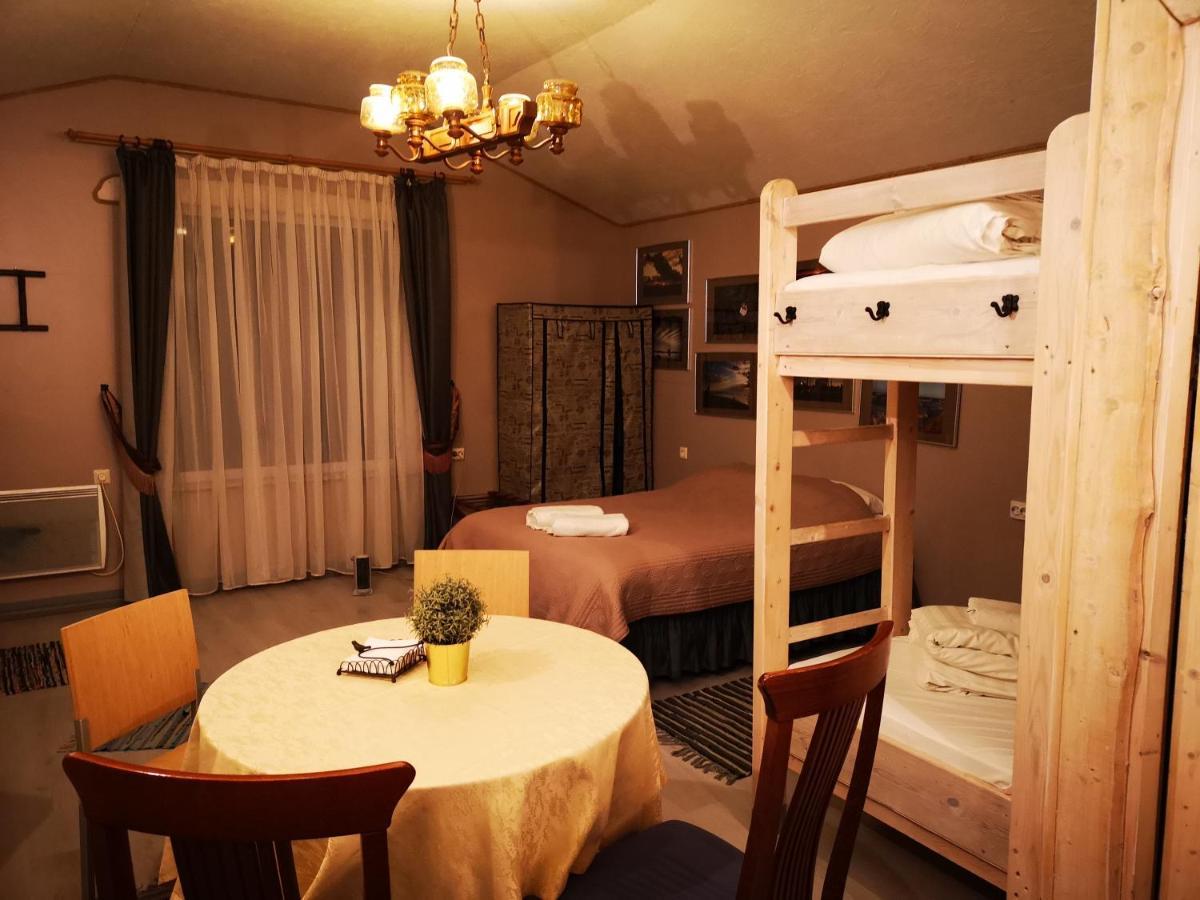 Viesu Nams Vecmuiza Hotel ตูยา ภายนอก รูปภาพ